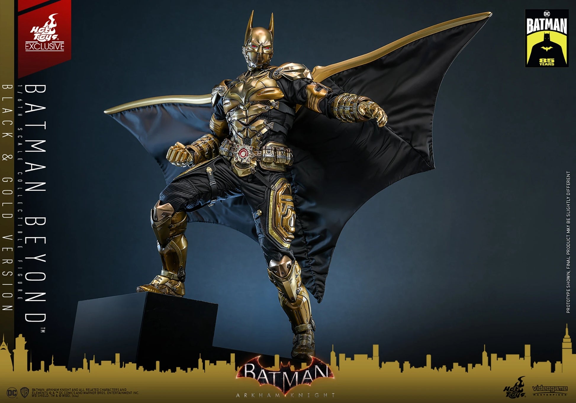 BATMAN BEYOND (BLACK & GOLD VERSION)