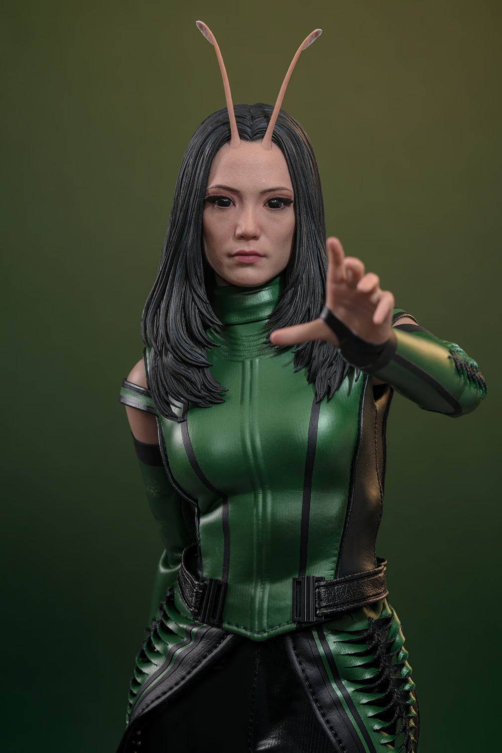 HOTTOYS MARVEL MANTIS 1/6