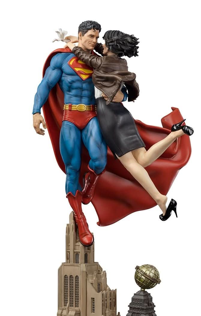 IRON STUDIO DC SUPERMAN AND LOIS LANE DIORAMA 1/6