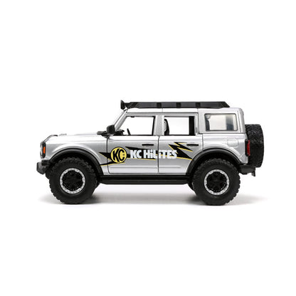 JUST TRUCKS 2021 FORD BRONCO SILVER 124 SCALE DIE-CAST METAL VEHICLE WITH T