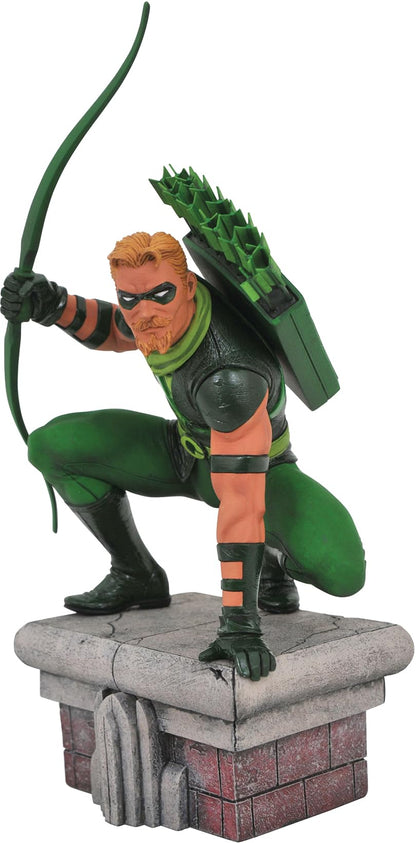 DC GALLERY GREEN ARROW COMIC PVC FIGURE