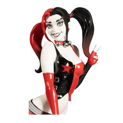 HARLEY QUINN RED  WHITE Y BLACK J SCOTT CAMPBELL