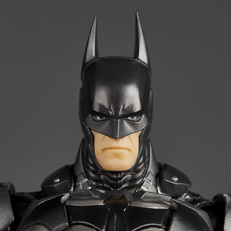 BATMAN ARKHAM KNIGHT BATMAN REVOLTECH AMAZING YAMAGUCHI ACTION FIGURE