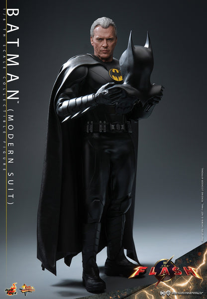 BATMAN (MODERN SUIT) Sixth Scale Figure