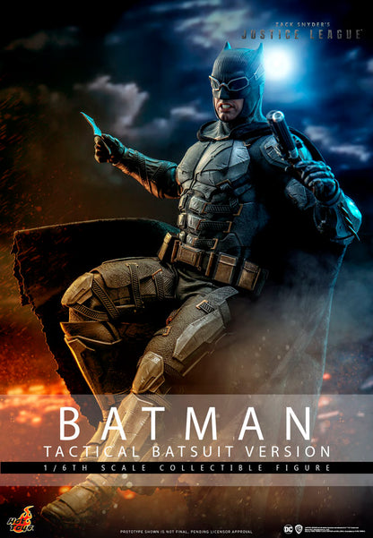 BATMAN TACTICAL BATSUIT VERSION