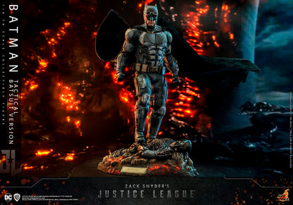 BATMAN TACTICAL BATSUIT VERSION