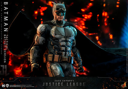 BATMAN TACTICAL BATSUIT VERSION
