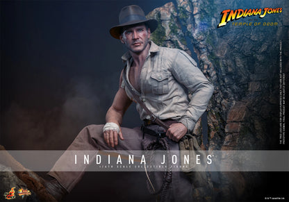 SIXTH SCALE FIGURE BY HOT TOYS INDIANA JONES (DELUXE VERSION)