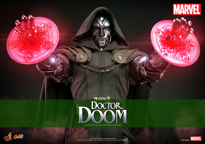 HOTTOYS MARVEL DOCTOR DOOM
