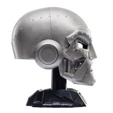 FANTASTIC FOUR MARVEL LEGENDS DOCTOR DOOM PREMIUM ROLEPLAY HELMET PROP REPL