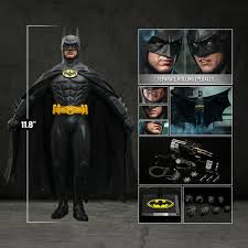SIXTH SCALE FIGURE BY HOT TOYS BATMAN (2.0) (DELUXE VERSION)