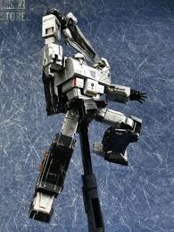 MEGATRON WAR BY CYBERTRON THREEZERO