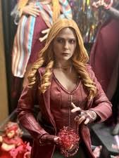SIXTH SCALE FIGURE BY HOT TOYS SCARLET WITCH (ARTISAN EDITION)