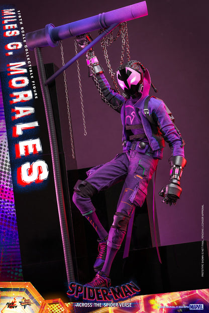 HOTTOYS MARVEL MILES G. MORALES 1/6